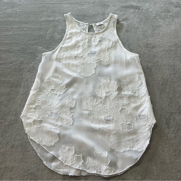 Aritzia Wilfred White Sèvres Floral Sleeveless Tunic Top Blouse - Picture 3 of 12